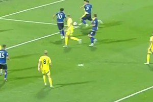 一下不多换来流畅的进球！教科书般的防守反击！