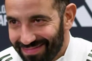 差点笑出来~阿莫林谈到前热刺主帅澳波夺得欧联后被解雇